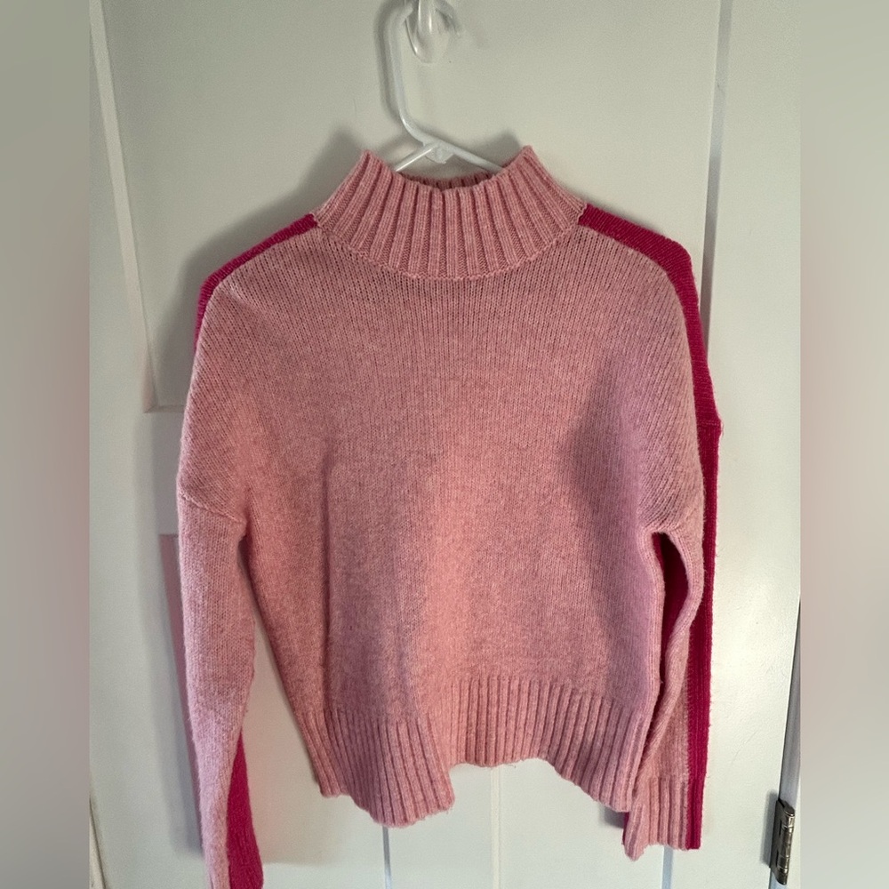 LOFT color block light pink/dark pink Sweater